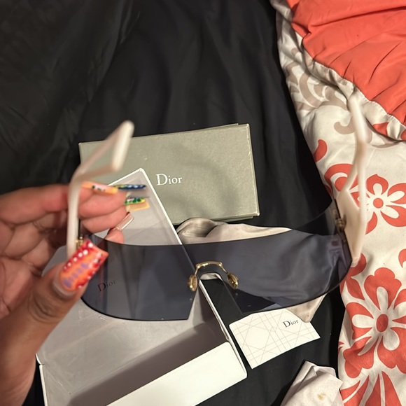 COPY - Authentic Christian Dior KaleiDiorScopic 35JOJ 3 Sunglasses - Picture 15 of 15
